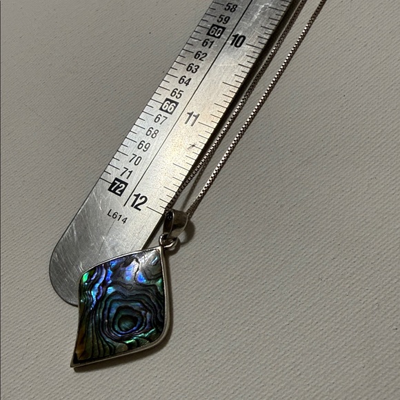 Elegant Sterling Silver 925 Abalone Pendant Necklace size 24’ in chain - Picture 11 of 12
